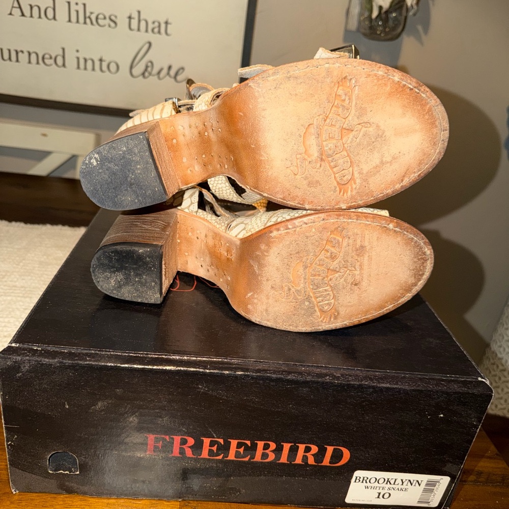 Freebird Brooklyn Cream Buckle Sandals - Picture 6 of 8